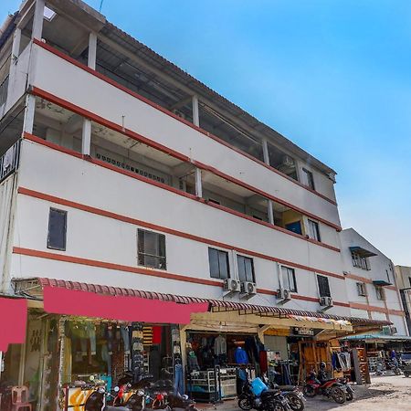 Oyo 92322 Hasan House Syariahnearpelabuhan Feri Harbor Bay Nagoya Luaran gambar